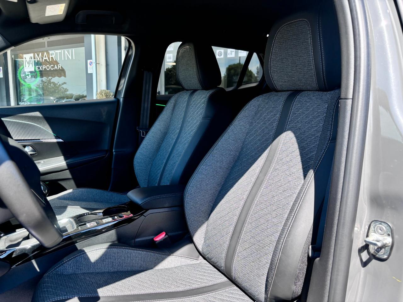 Peugeot 2008 PureTech 100 S&S Allure