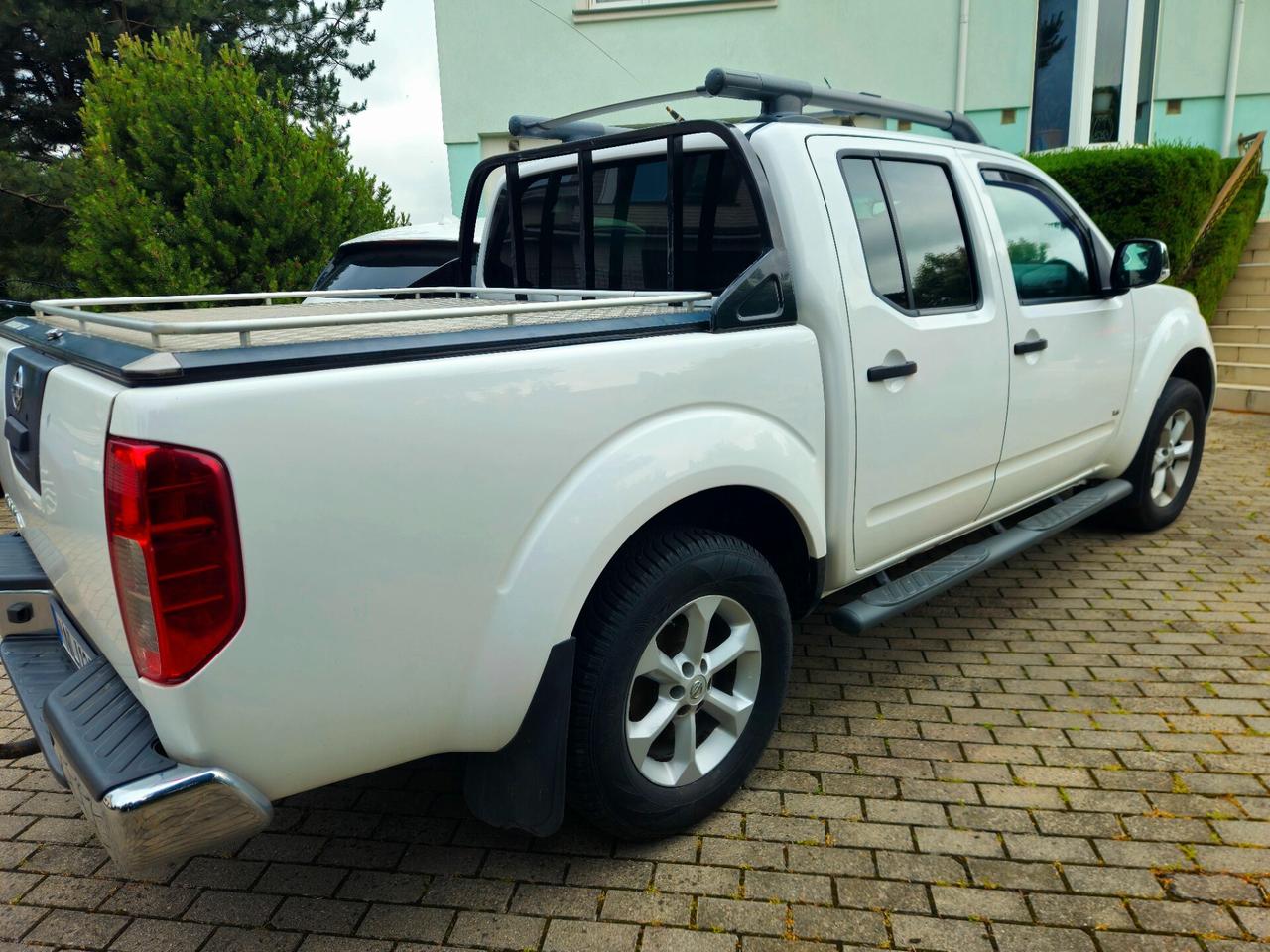 Nissan Navara 3.0 dCi 4 porte Double Cab LE V6
