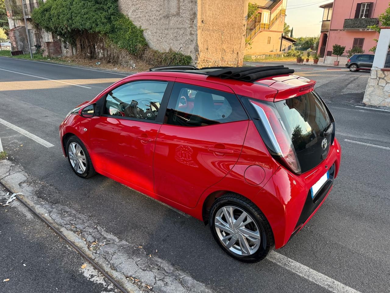 Toyota Aygo 1.0 5p - 70.000km GPL - Full opt - Tetto apribile - Superprezzo