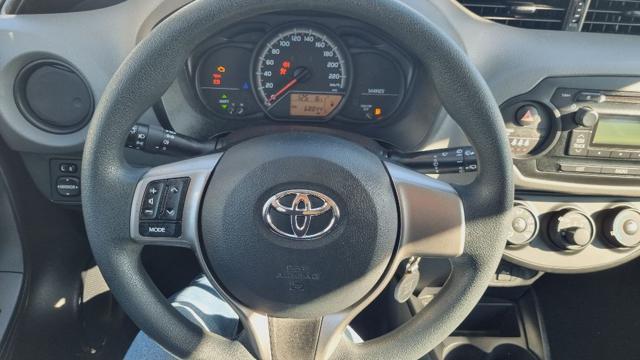 TOYOTA Yaris 1.0 5 porte Active