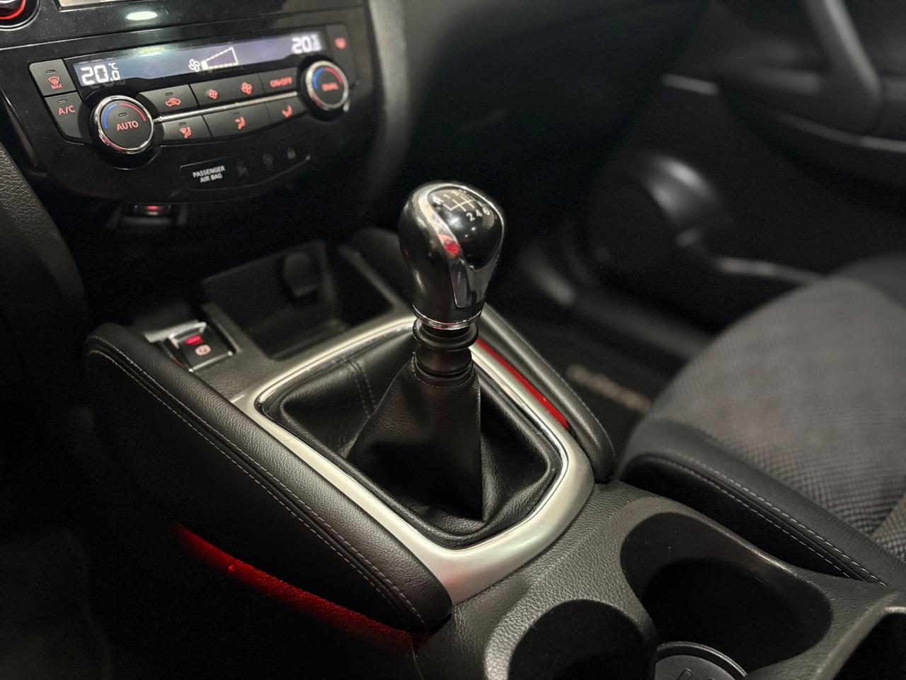 Nissan Qashqai 1.5 110CV dCi Tekna tetto navi permute finanziamenti