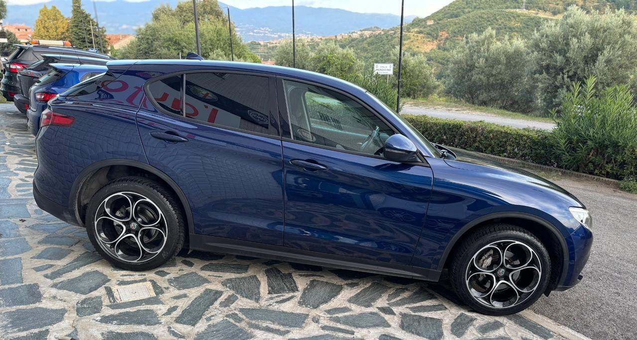 Alfa Romeo Stelvio 2.2 Turbodiesel 190 CV AT8 Q4 Business