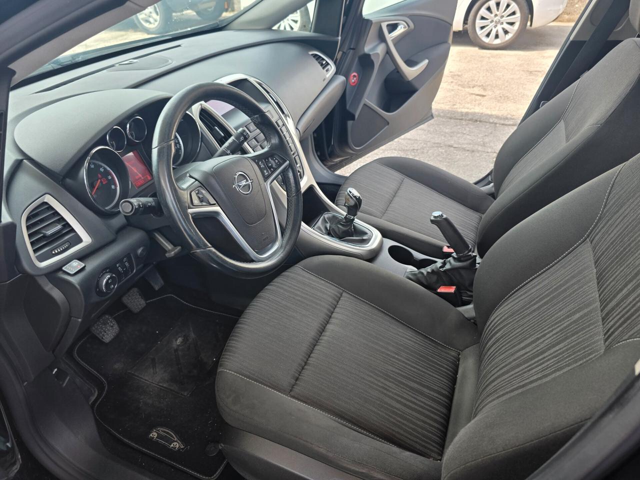 Opel Astra 1.4 100CV 5 porte GPL con 236.000km Neopatentati ok