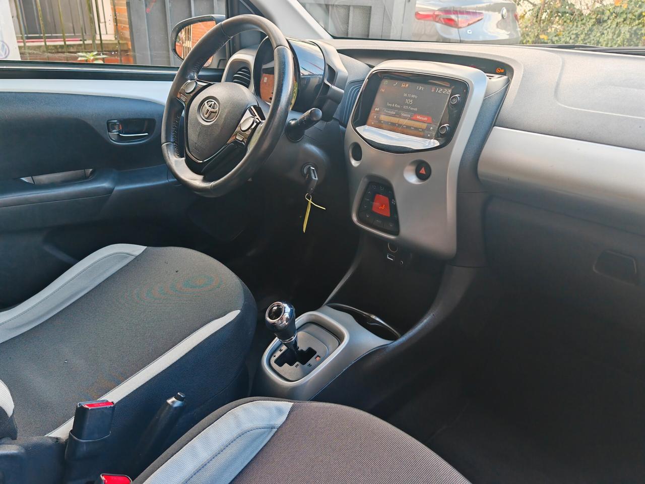 Toyota Aygo 1.0 VVT-i 69 CV 5 PORTE AUTOMATICA