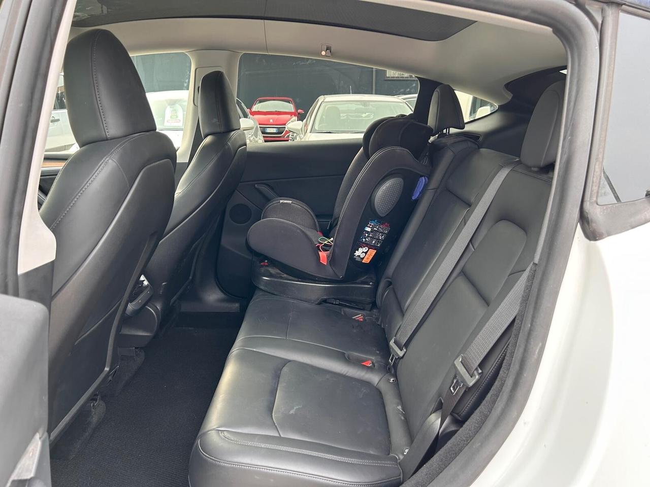 Tesla Model Y Long Range AWD