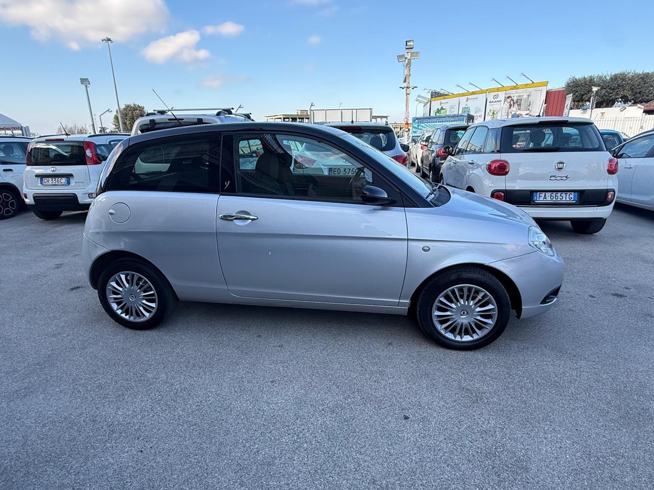 Lancia Ypsilon 1.2 Versus