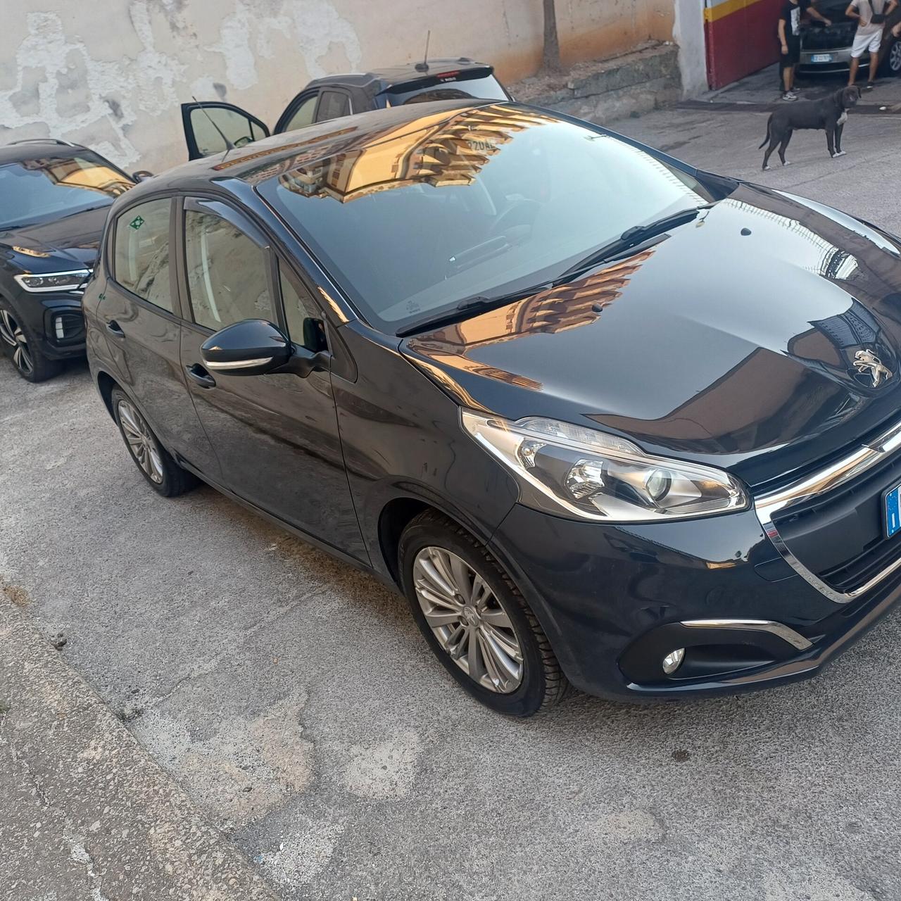 Peugeot 208 PureTech 82 5p. GPL Active