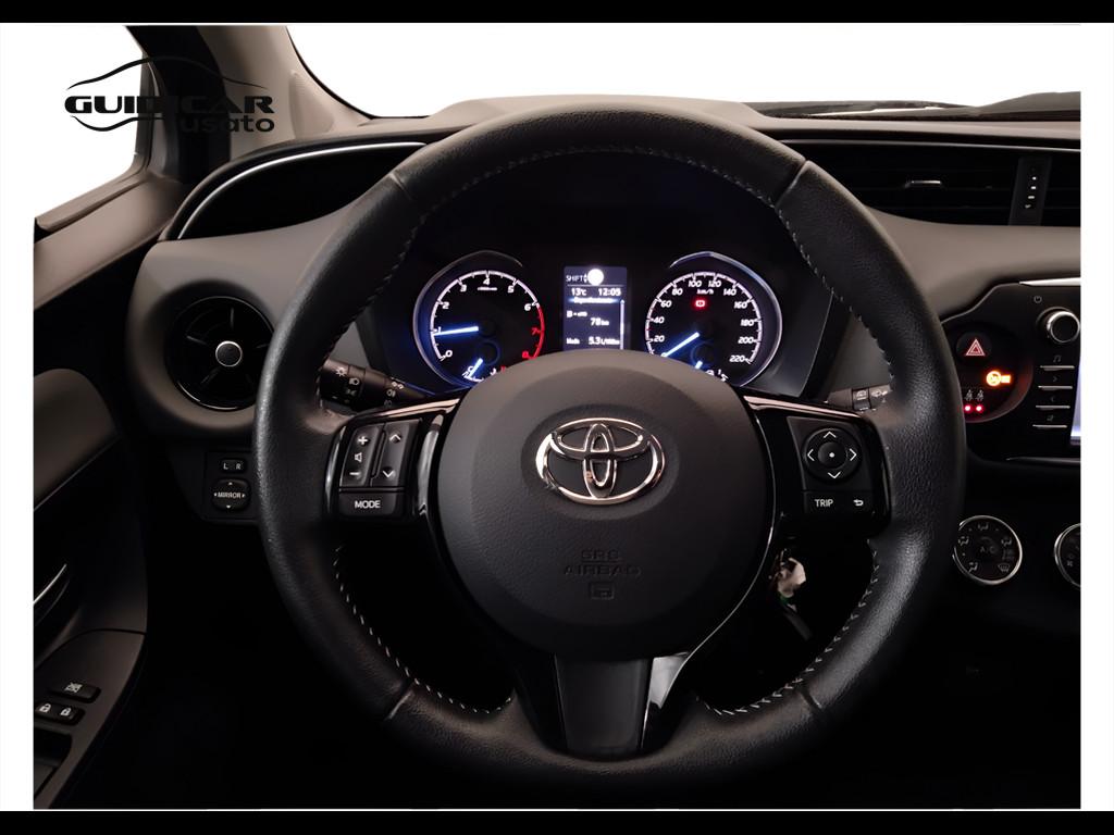 TOYOTA Yaris III 2017 - Yaris 5p 1.0 Active my18