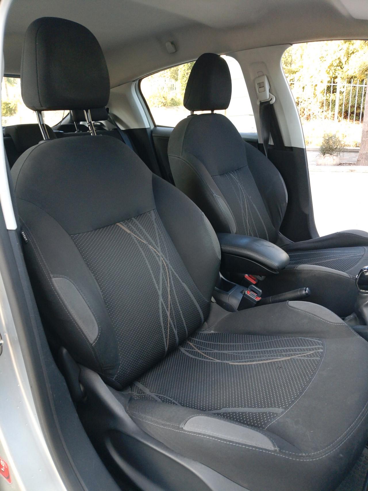 Peugeot 208 1.4 HDi 68 CV 5 porte Allure