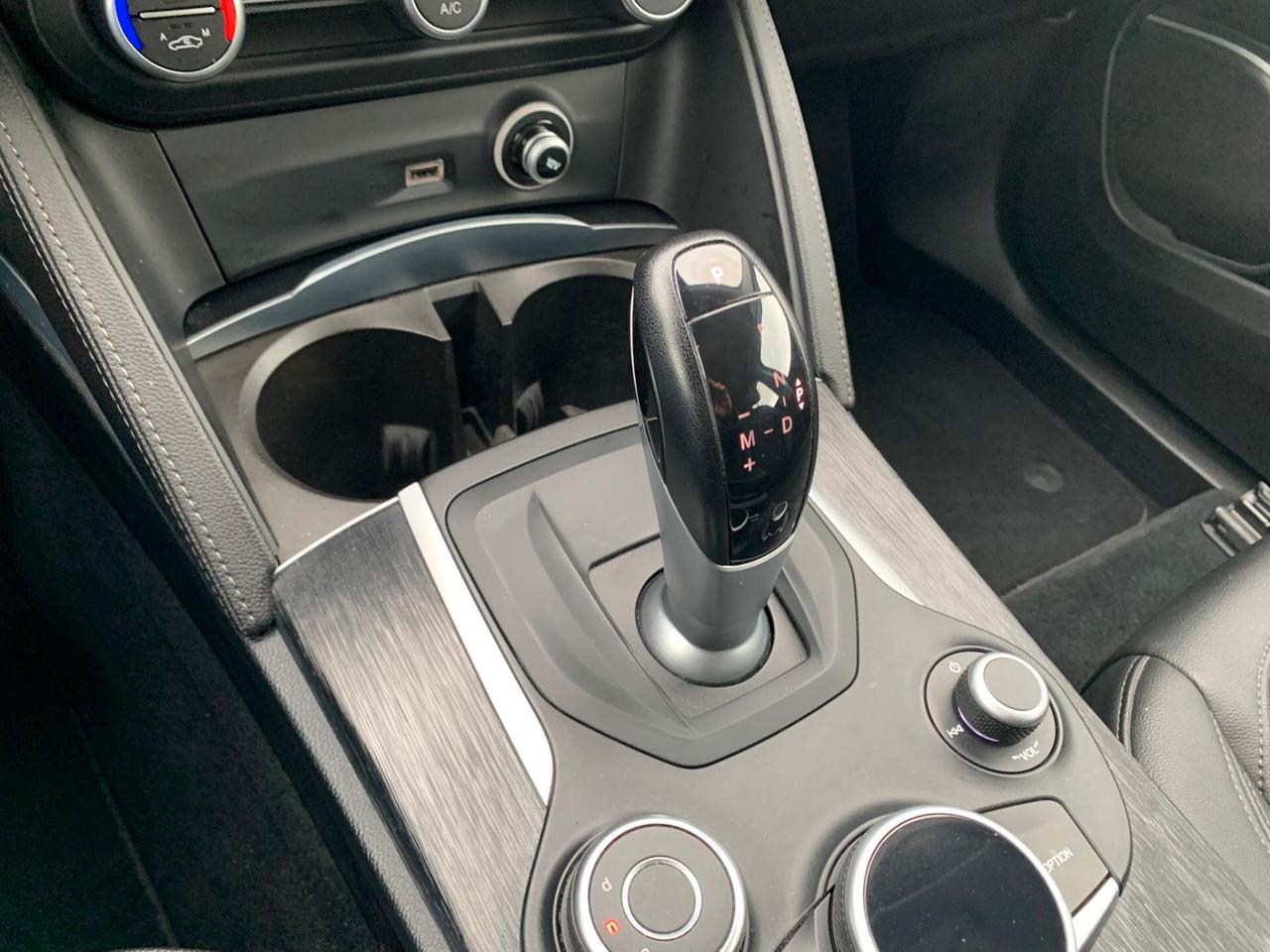 Alfa Romeo Stelvio 2.2 Turbodiesel 210 CV AT8 Q4 Super