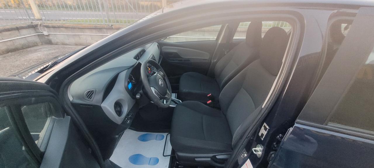 Toyota Yaris 1.5 Hybrid 5 porte Cool