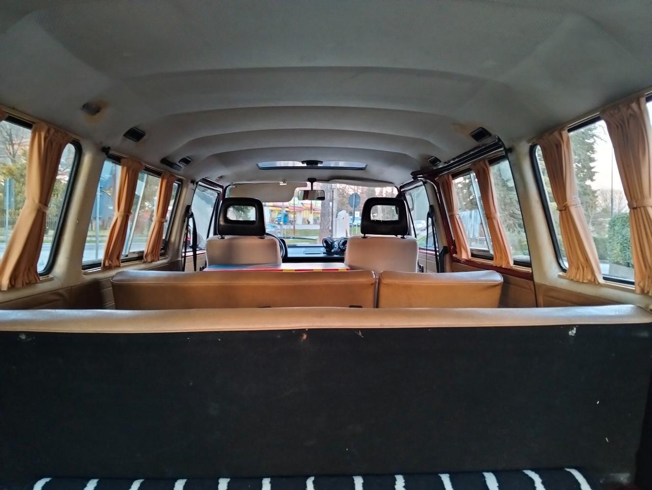 Volkswagen Caravelle