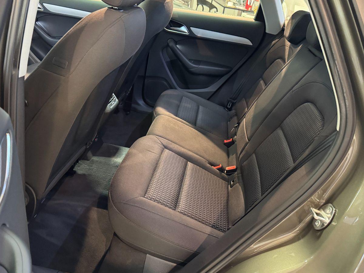 AUDI Q3 2.0 TDI quattro Advanced Plus Tetto/Navi/LED