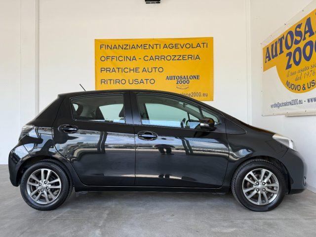 TOYOTA Yaris 1.0 5 porte Active NEOPATENTATI / PREZZO REALE