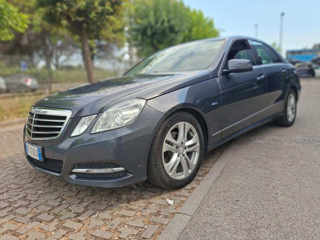Mercedes-benz E 220 CDI BlueEFFICIENCY Avantg.AMG