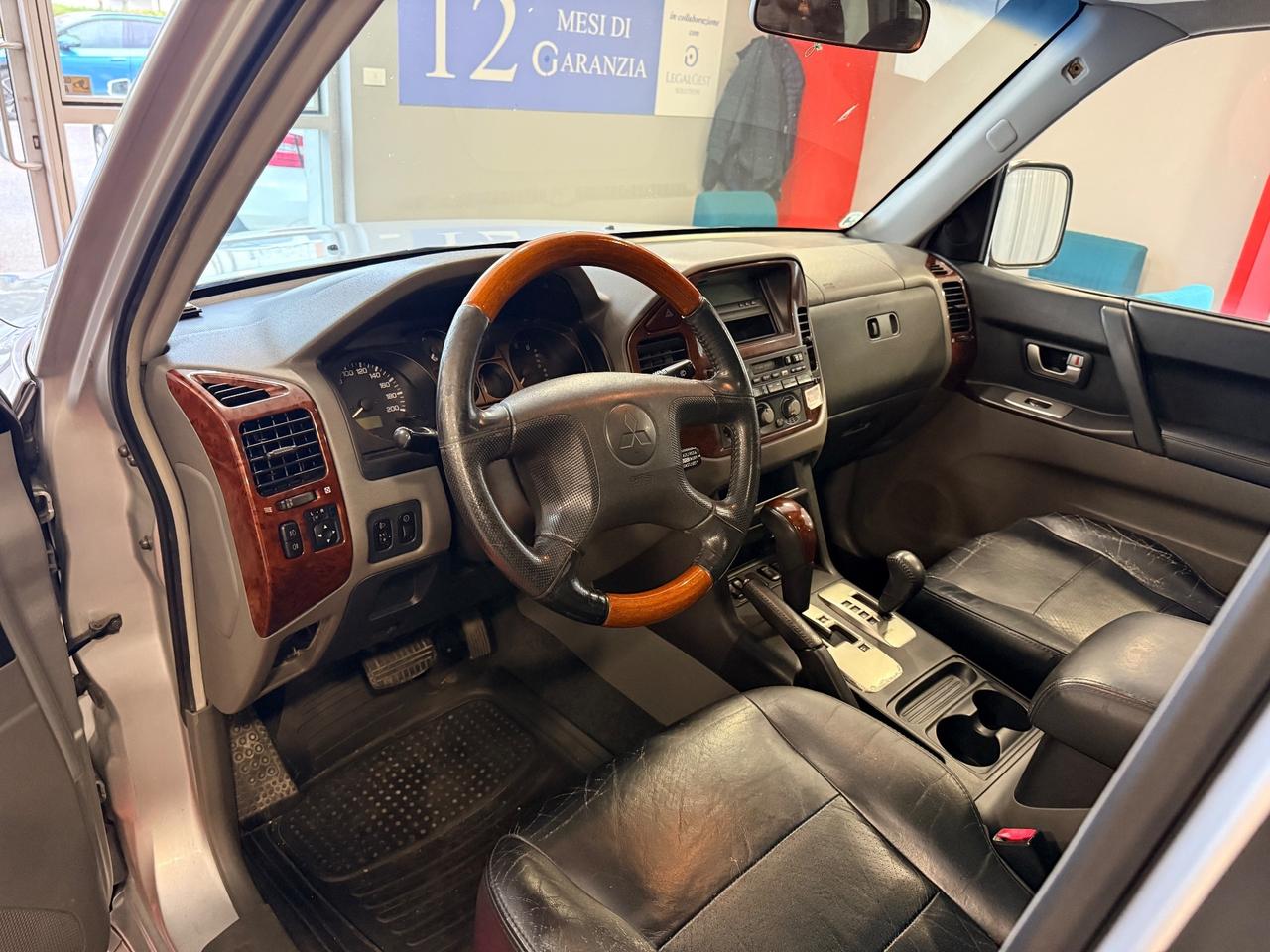 Mitsubishi Pajero 3.2 16V DI-D ELEGANCE 5 PORTE