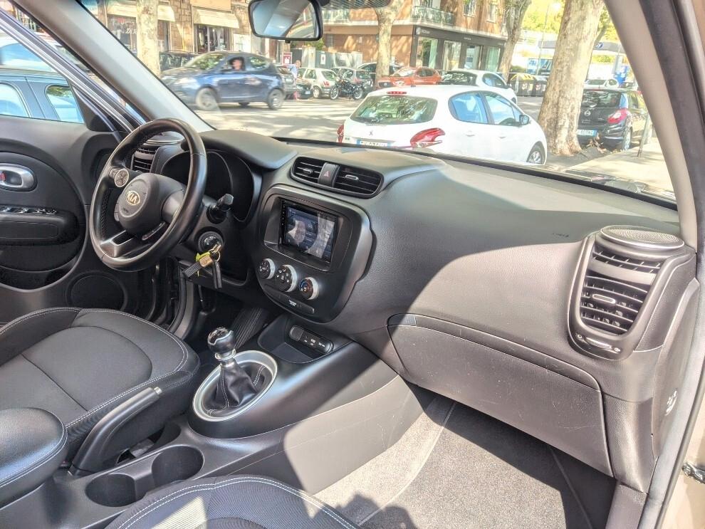 Kia Soul 1.6 CRDi UNICO PROPRIETARIO RETROCAMERA