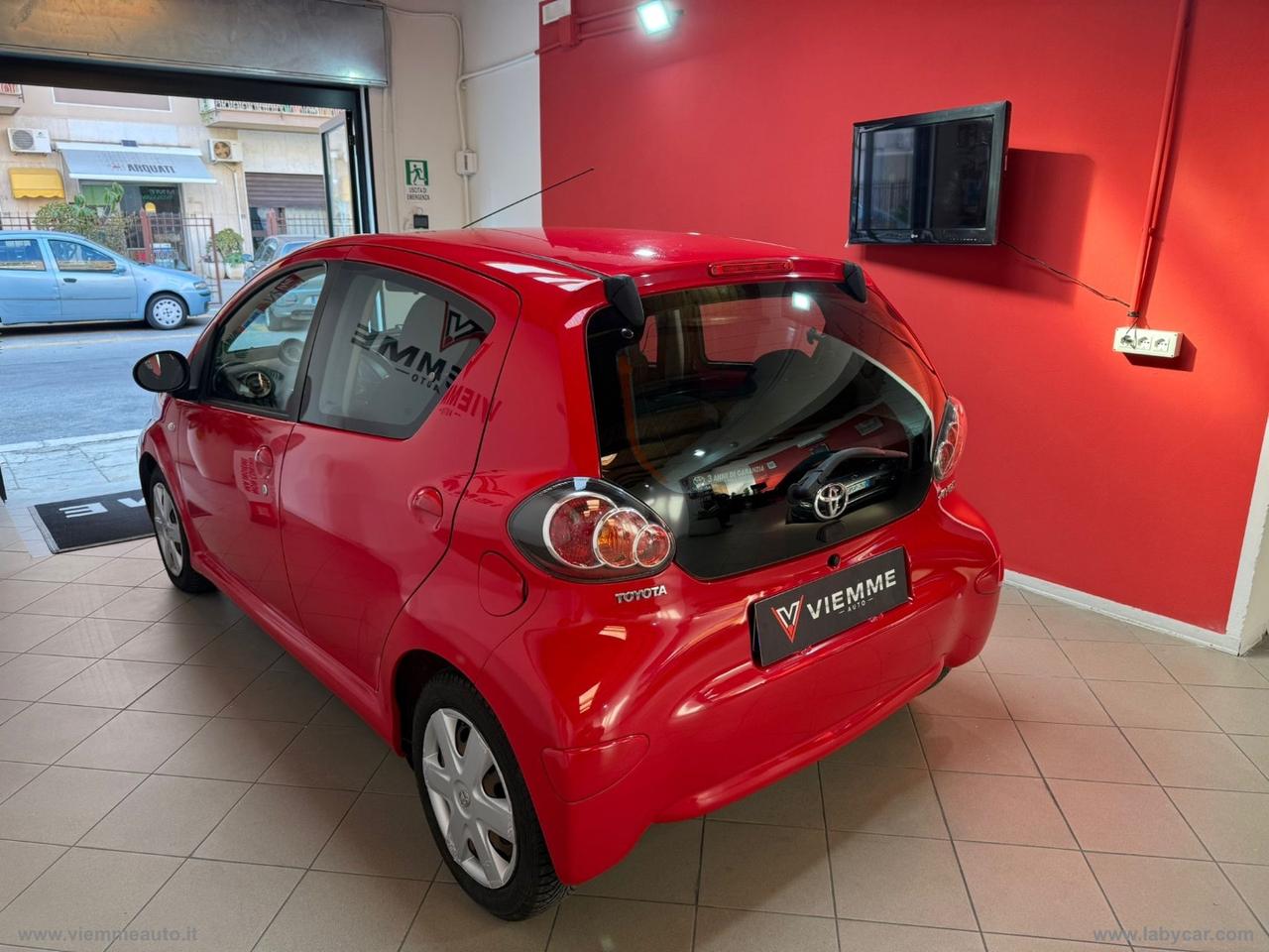 TOYOTA Aygo 1.0 12V VVT-i 5p.Deep Oc. Conn. MMT