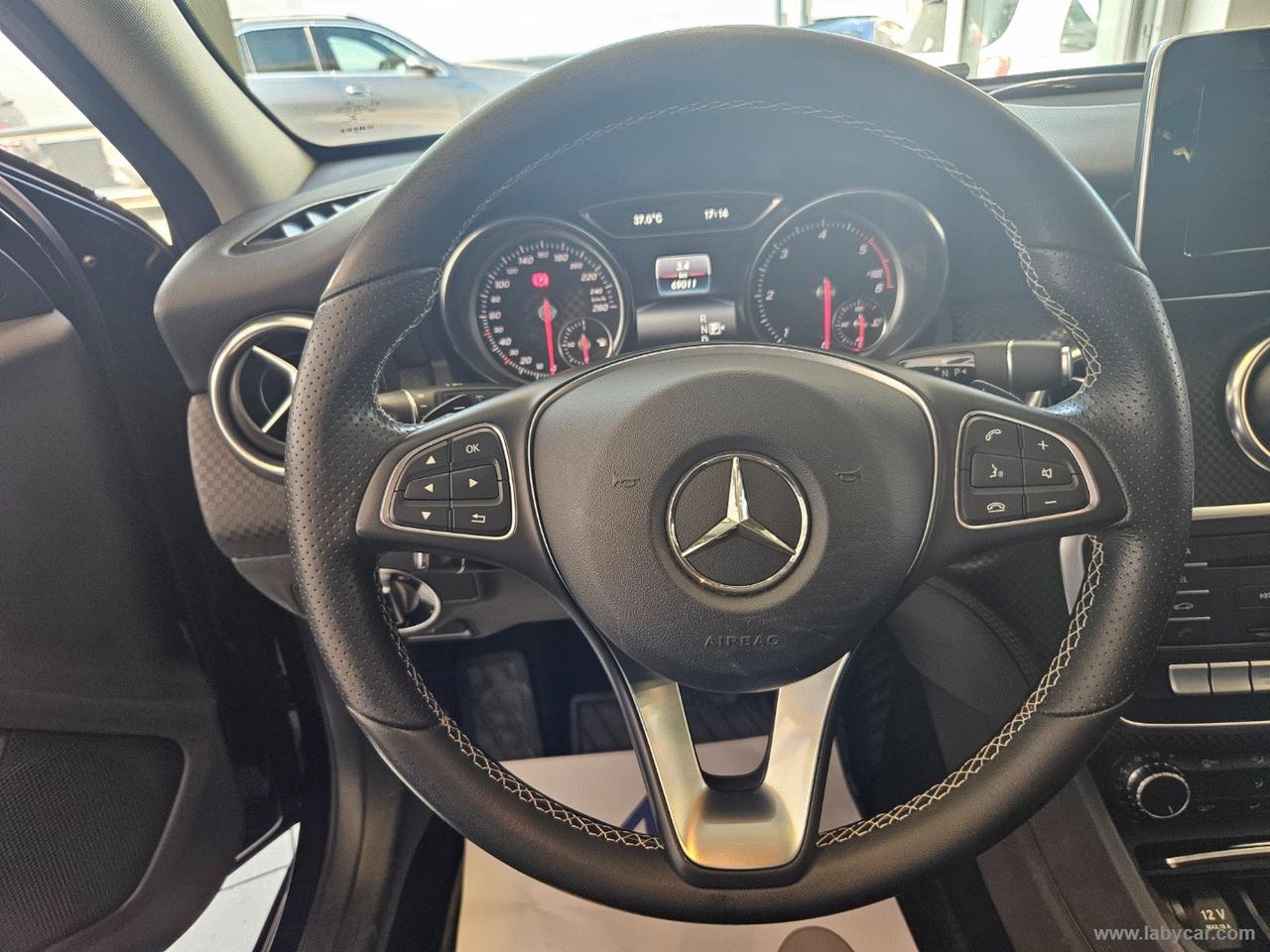 MERCEDES-BENZ A 200 d Automatic Sport