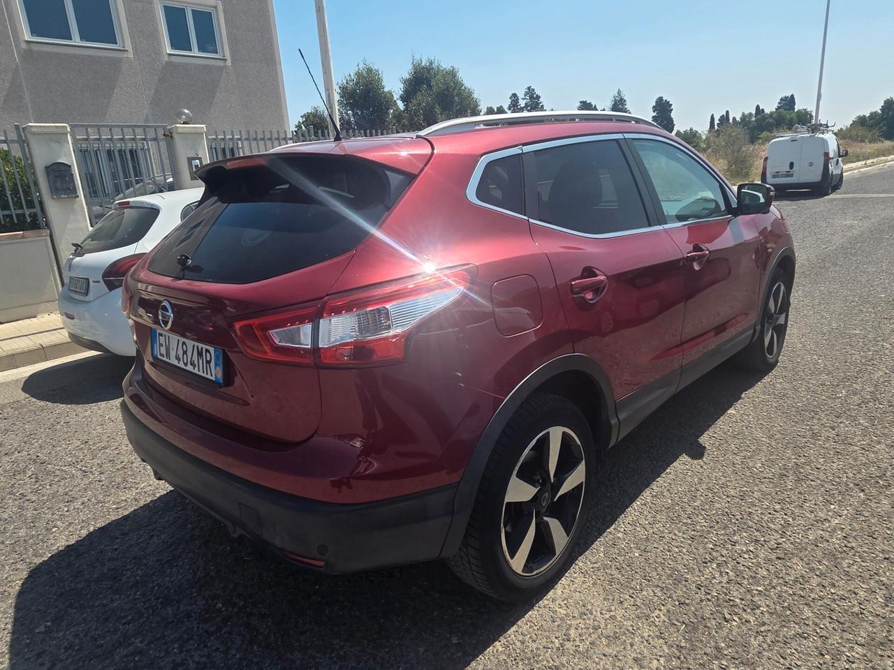 Nissan Qashqai 1.6 dCi 2WD Tekna Aut Tetto Panoram