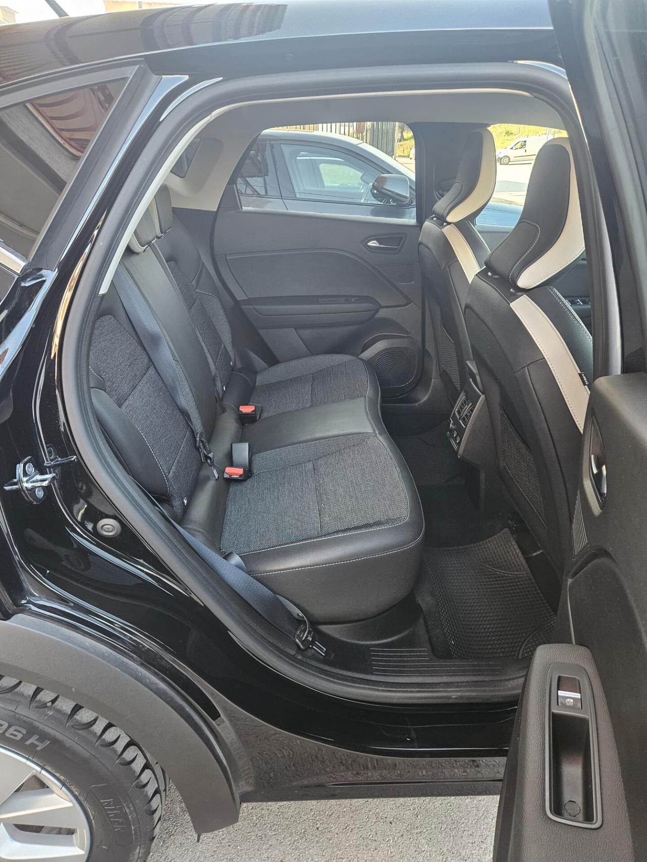 Renault Captur 1.6 E-Tech hybrid 2022