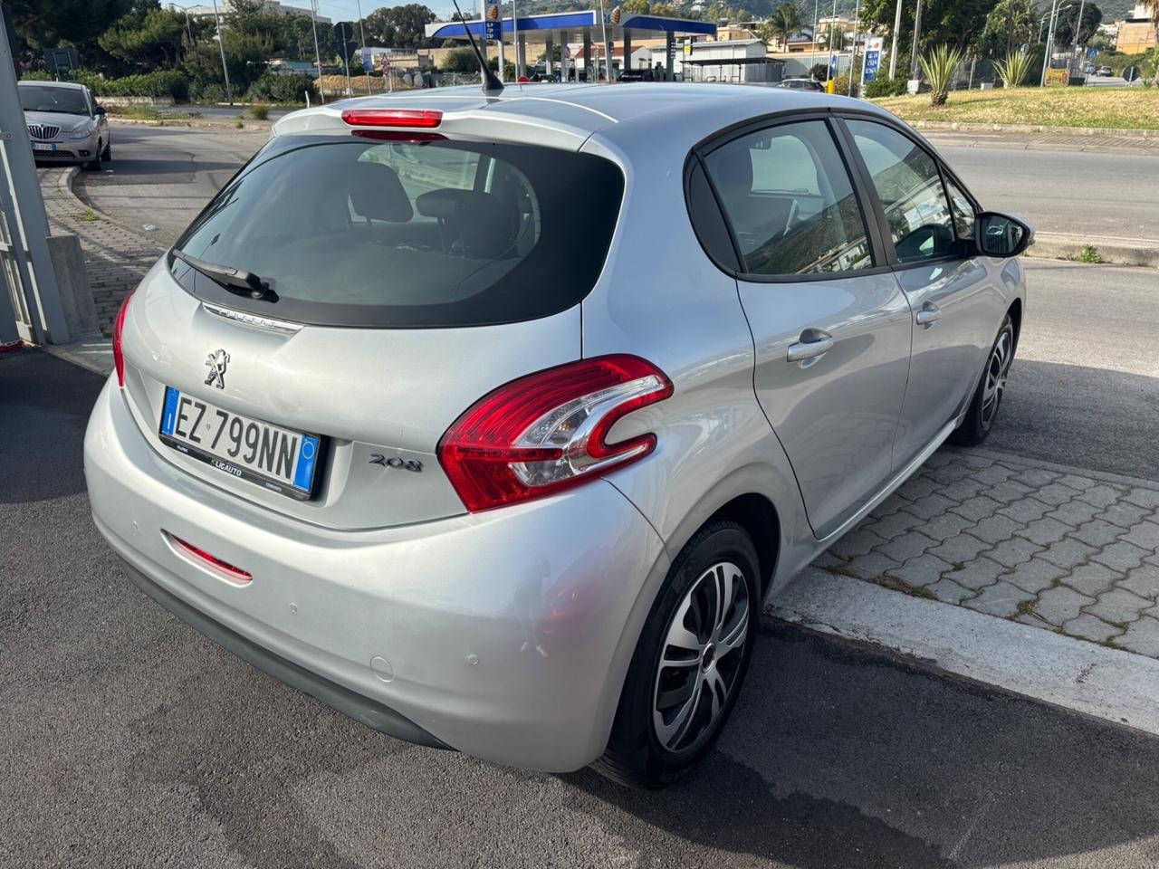 Peugeot 208 1.4 HDi 68 CV 5 porte Allure
