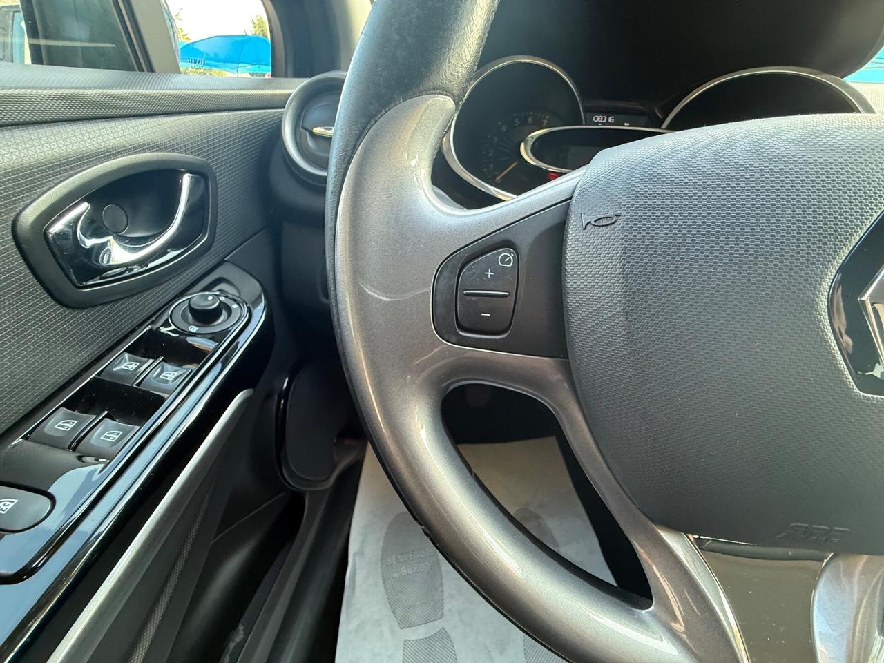 Renault Clio 1.2 75CV 5 porte - Neopatentati