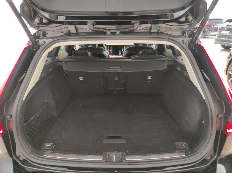 VOLVO V60 (2018-->) - V60 B4 (d) Geartronic Momentum Business Pro
