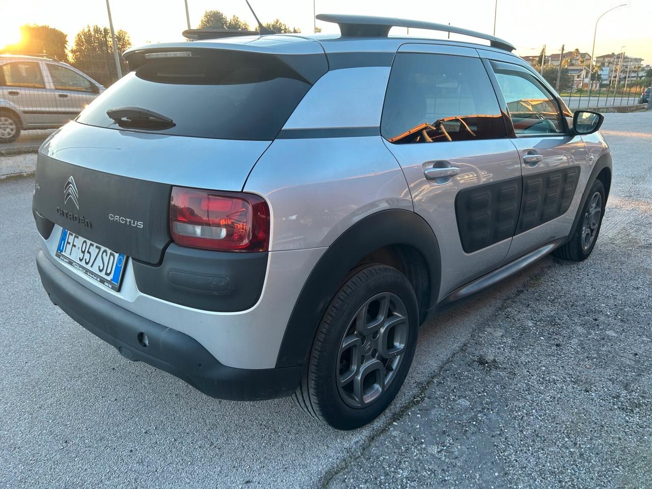 Citroen C4 Cactus BlueHDi 100CV 2015