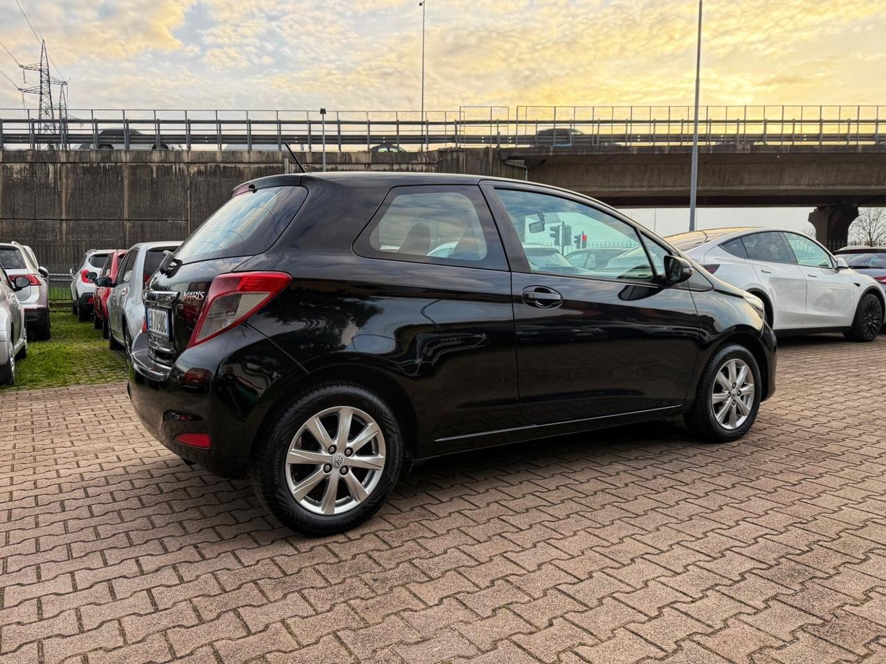 Toyota Yaris 1.0 3 porte OK NEOPATENTATI
