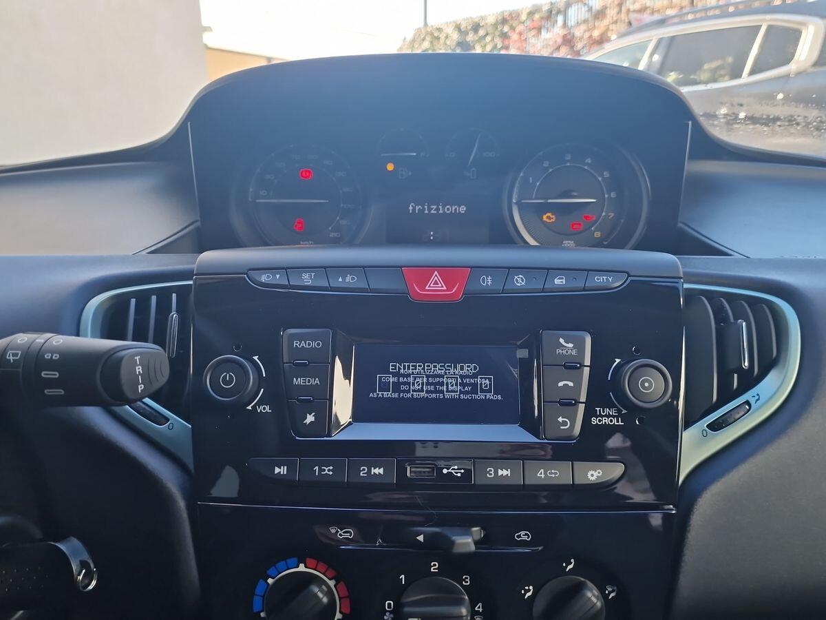 LANCIA YPSILON 1.0 IBRIDO ORO