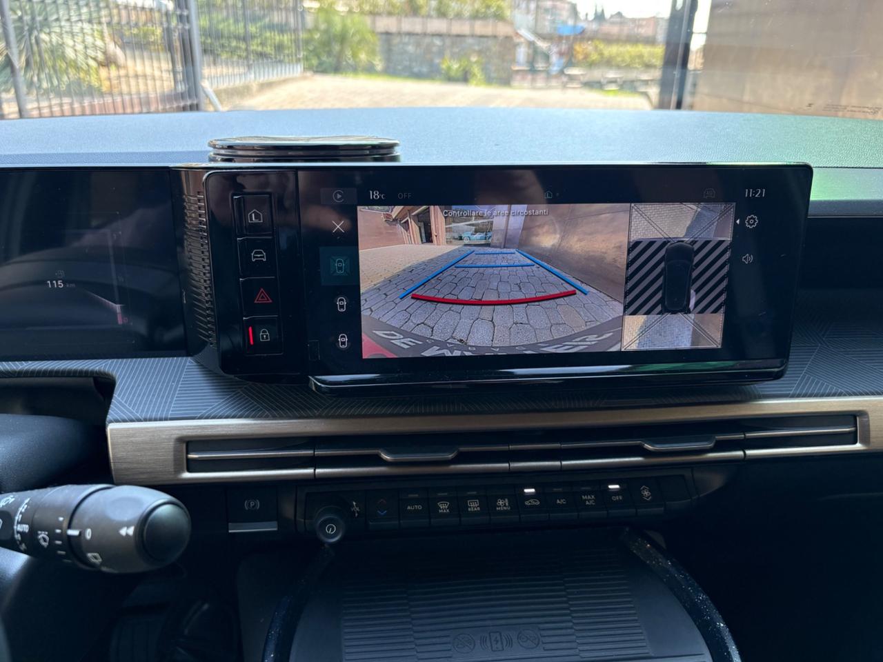 Lancia Ypsilon Hybrid e-DCT LX