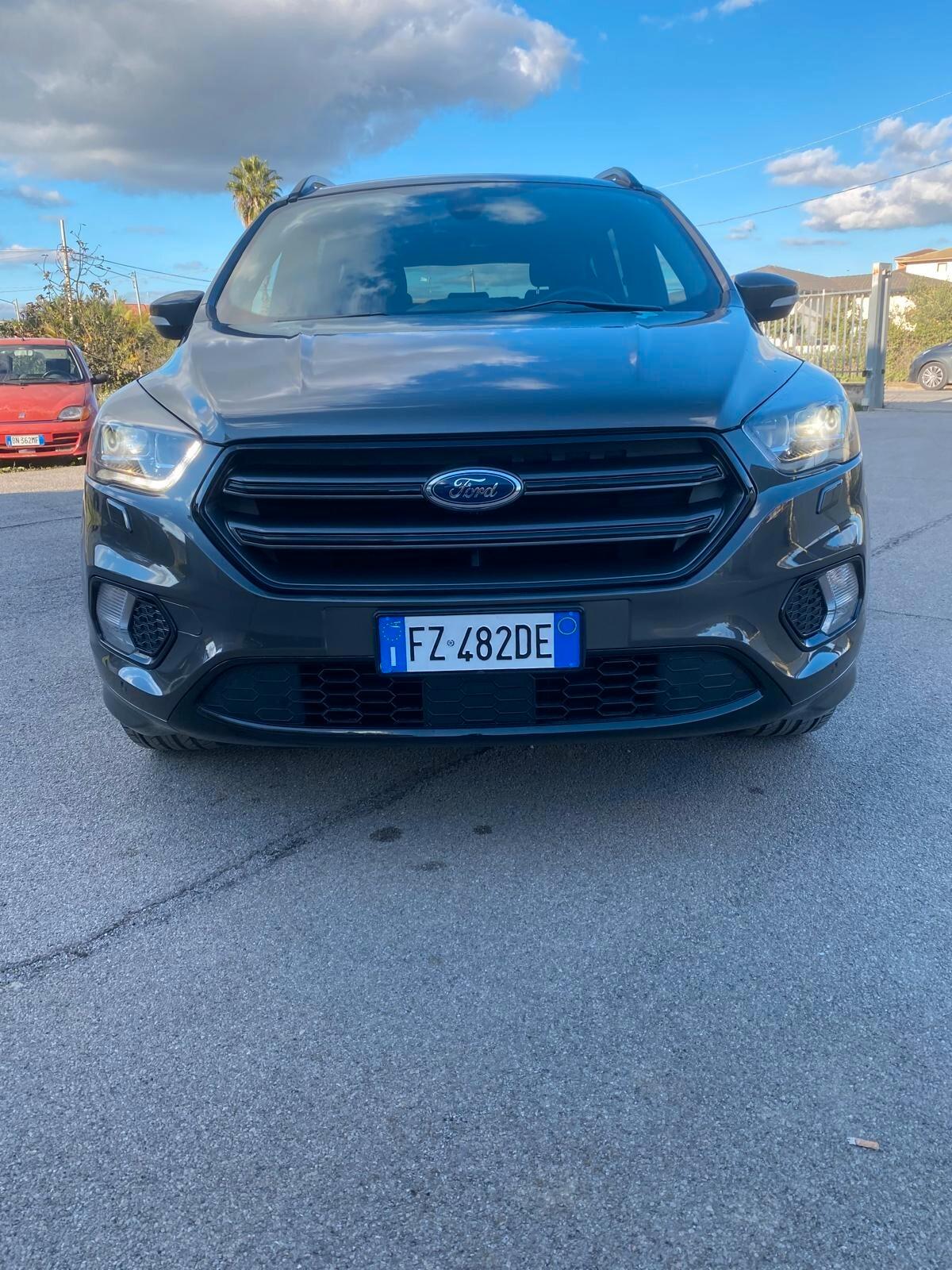 Ford Kuga FORD KUGA TDCI 120 CV S&S 2WD ST-Line