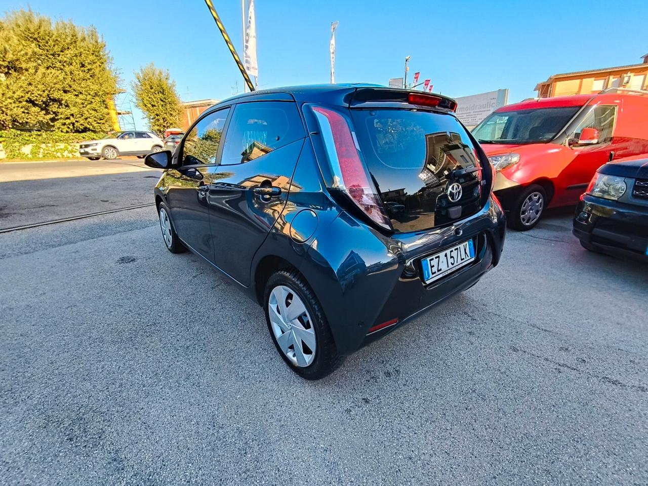 Toyota Aygo Connect 1.0 VVT-i 72 CV 5 porte x-play