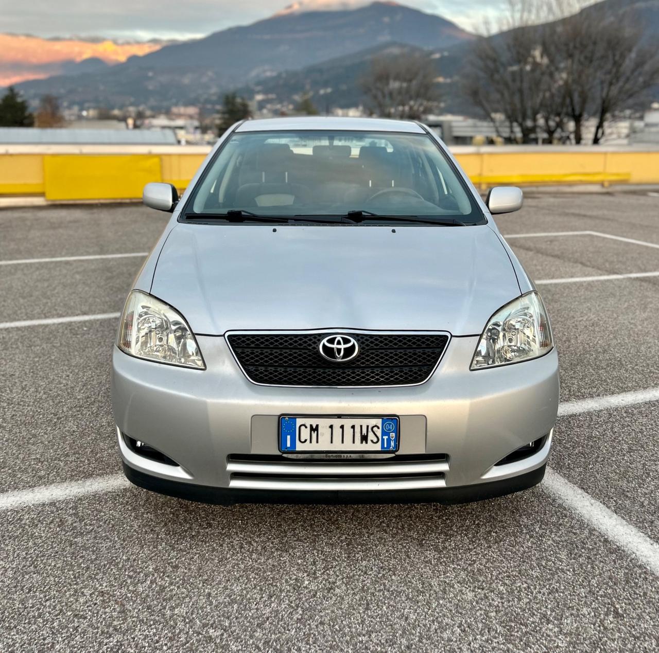 Toyota Corolla 1.6 Benzina 5 porte Neopatentati