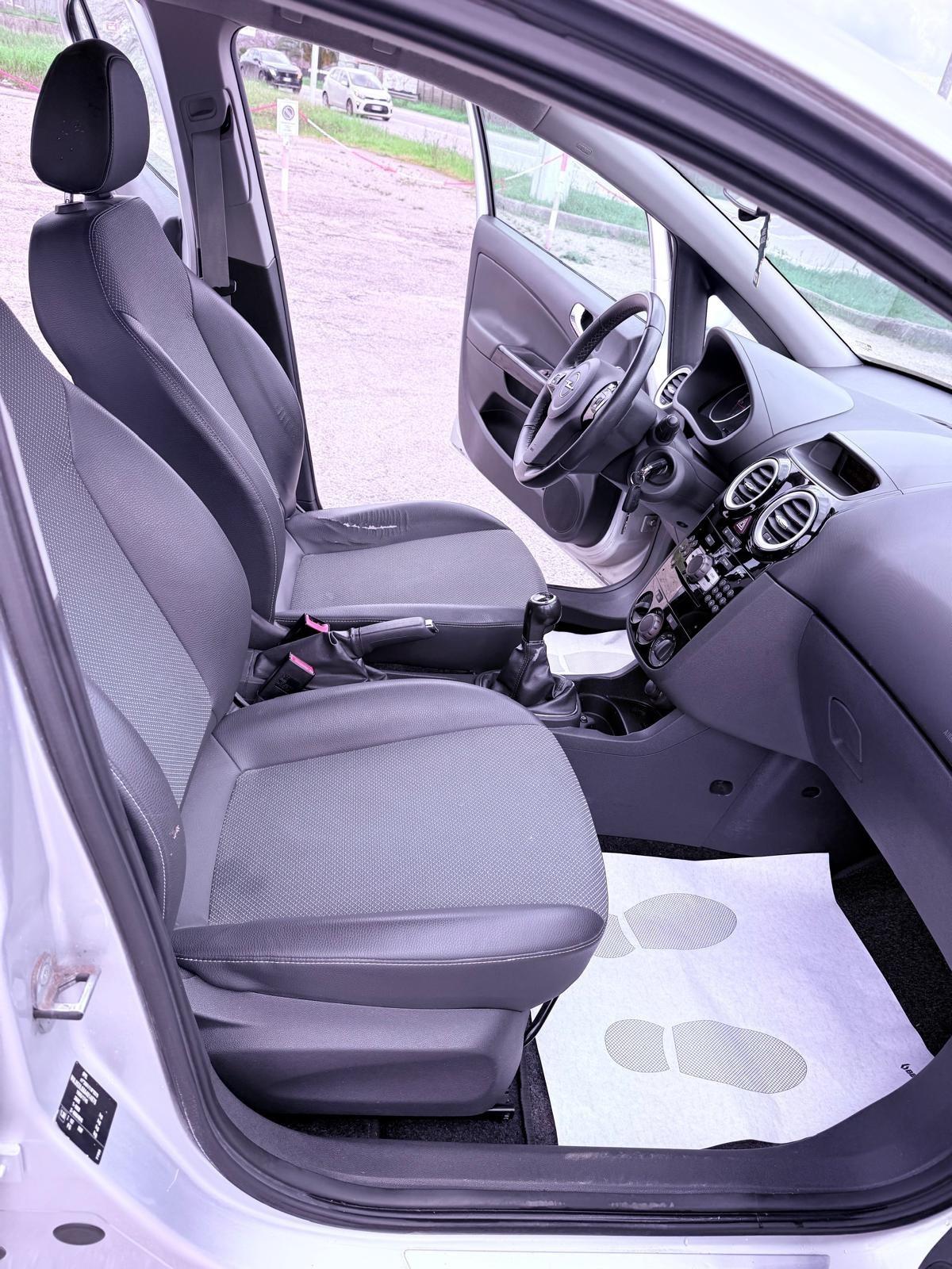 Opel Corsa 1.3 CDTI 75CV Ok neopatentati