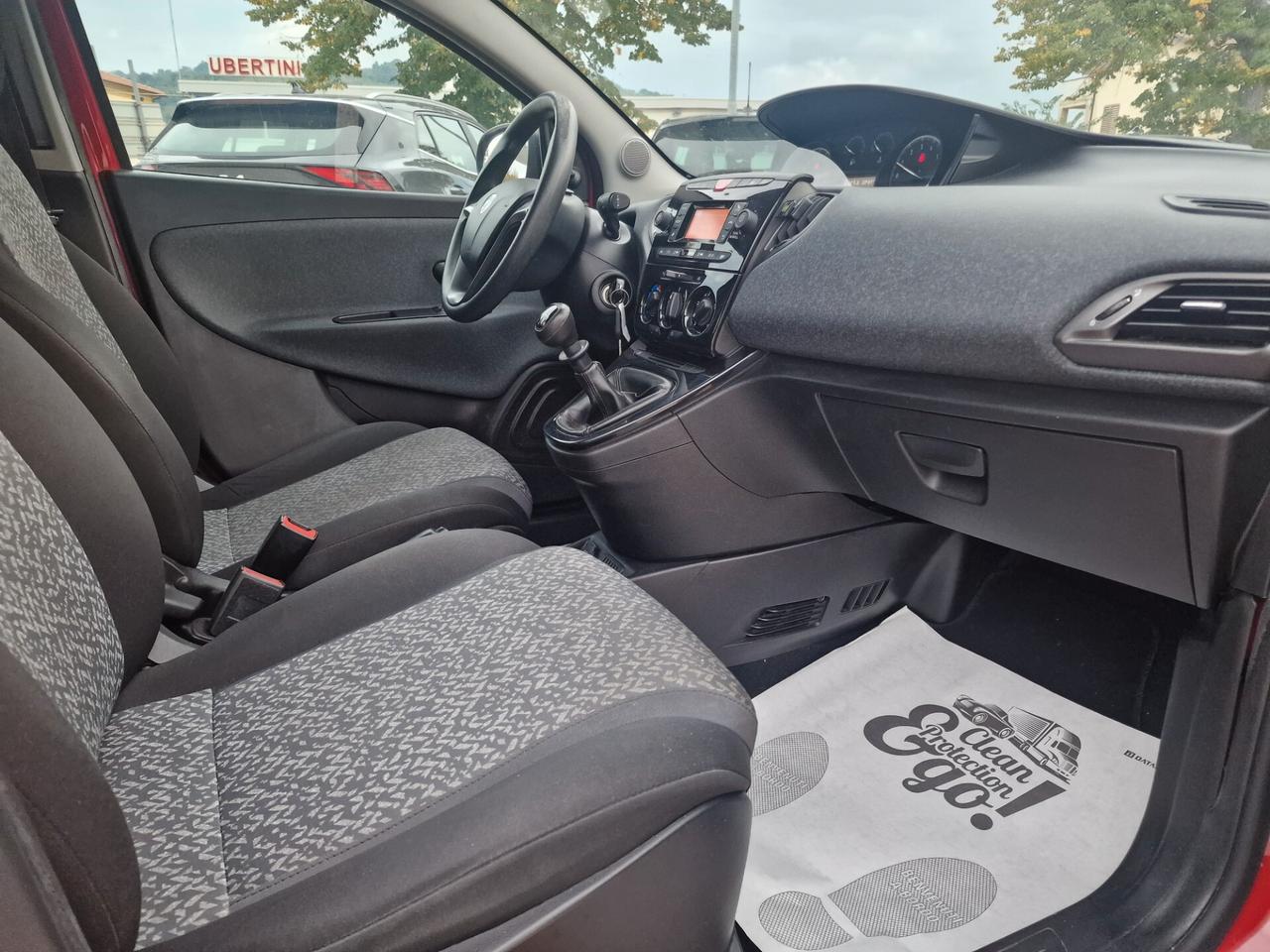Lancia Ypsilon 1.2 69 CV 5 porte Elefantino