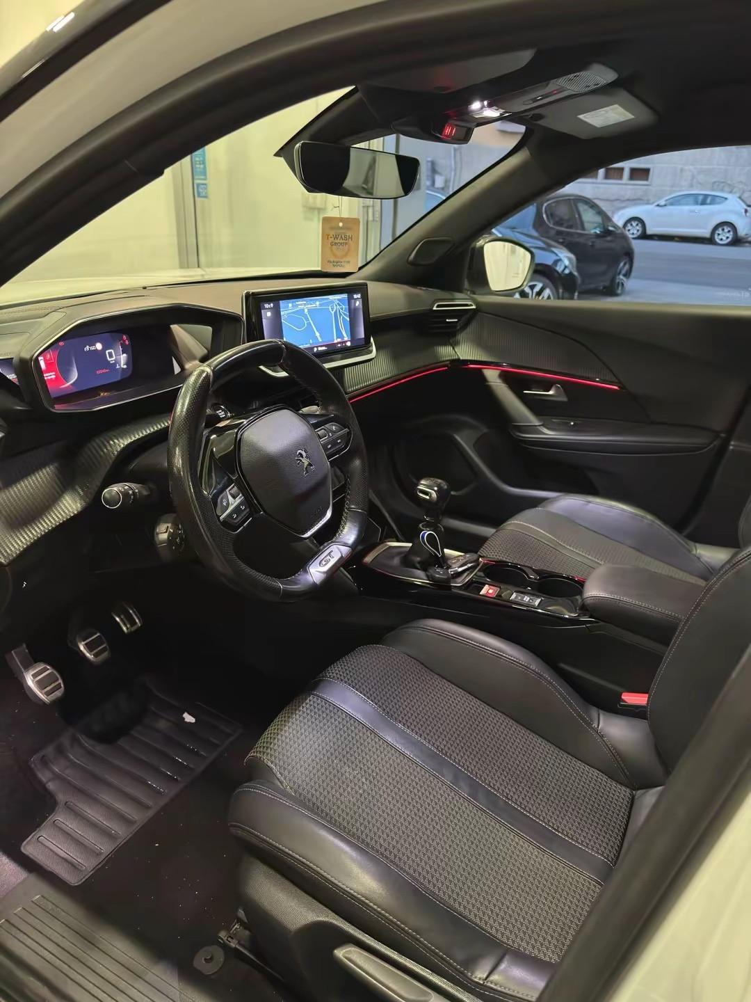 Peugeot 2008 PureTech 130 S&S EAT8 GT Line