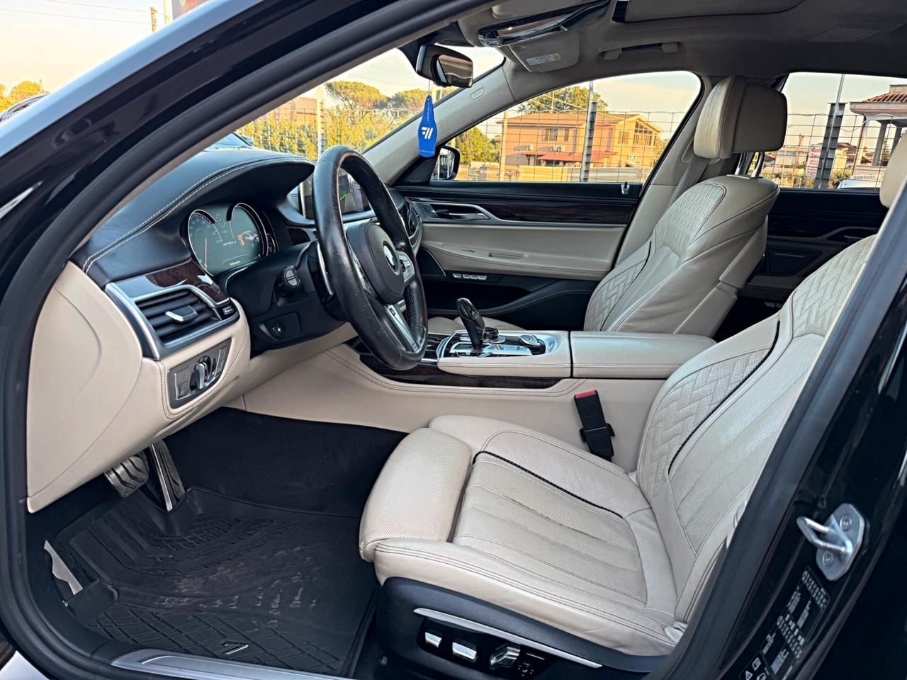 Bmw 750 750d xDrive Long M Sport
