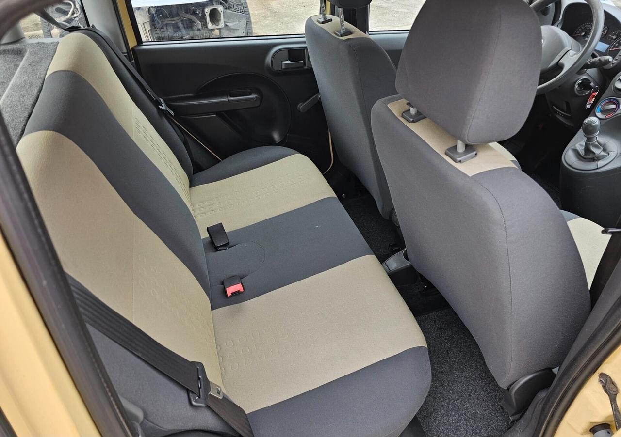 FIAT PANDA 1.2 GUIDABILE DA NEOPATENTATI GARANZIA 12 MESI