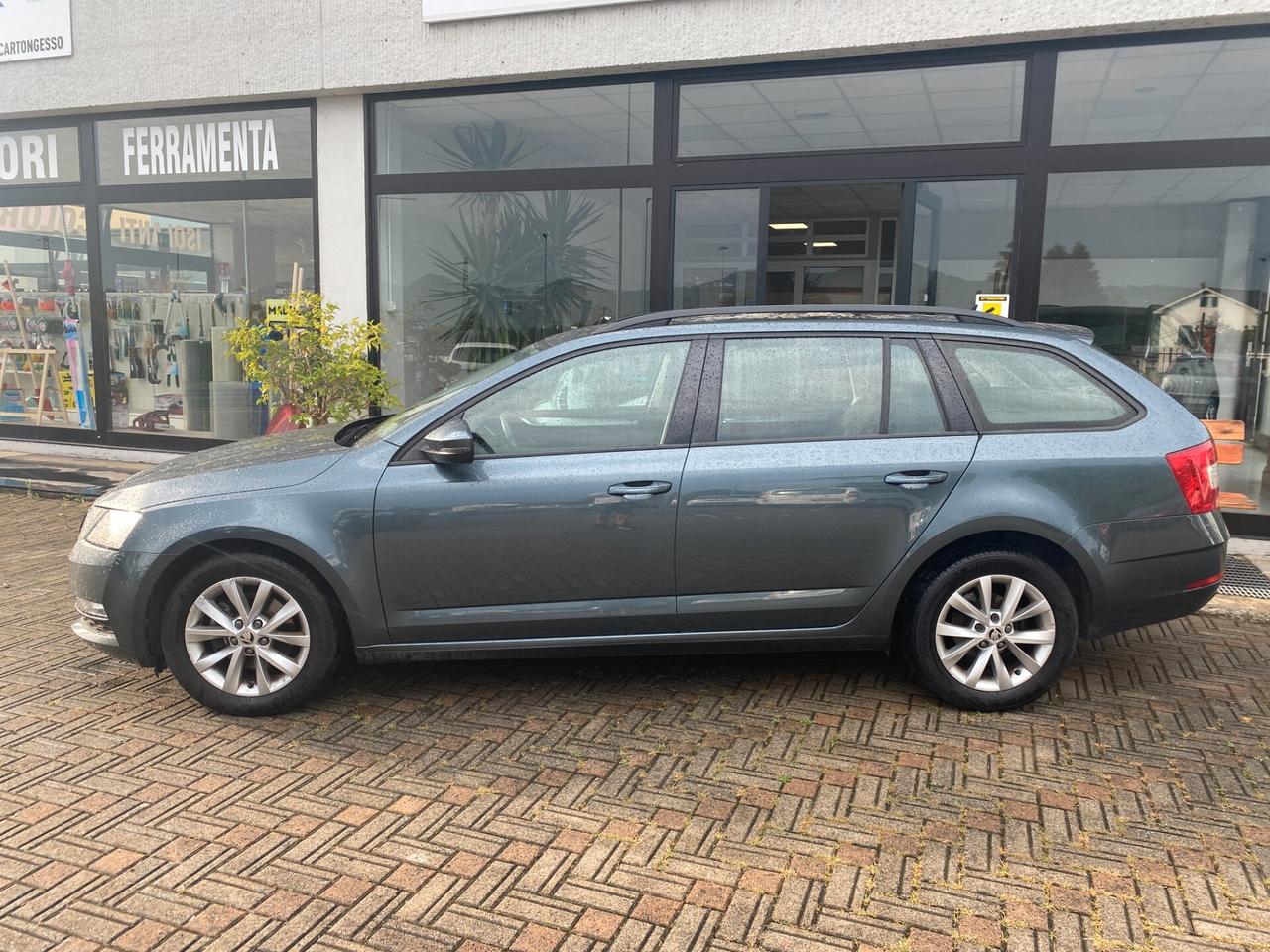 Skoda Octavia 1.5 DSG Wagon Ambition G-Tec