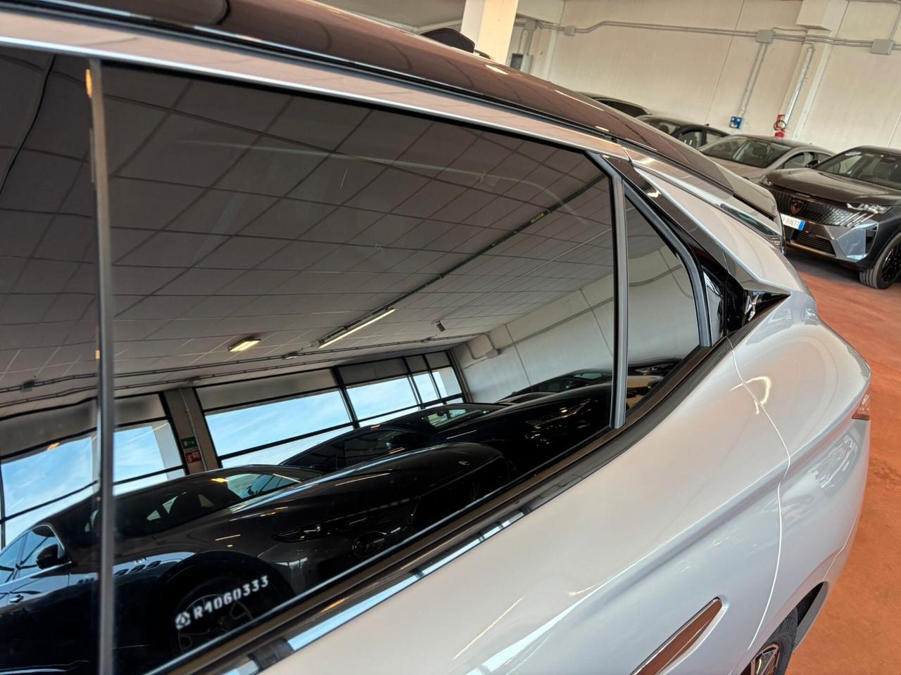 Ds DS4 Étoile Alcantara Hybrid 136 Aut. SPOTICAR