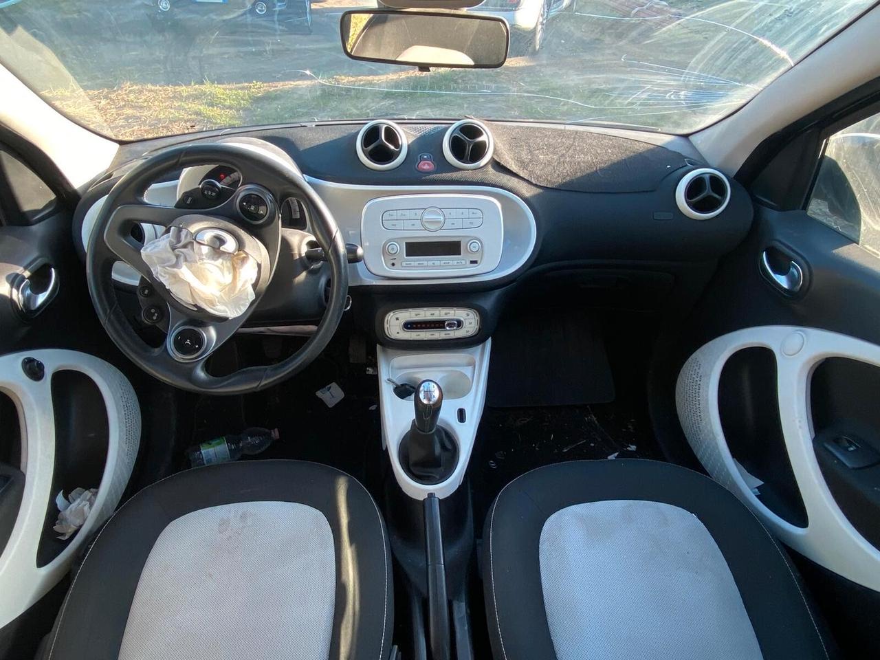 Smart ForFour 2017 70 1.0 Prime SINISTRATA