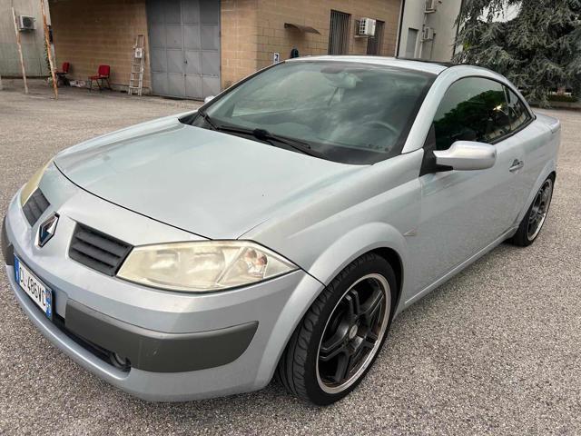 RENAULT Megane Mégane C-C 1.6 16V Confort Dynamique 159,732km