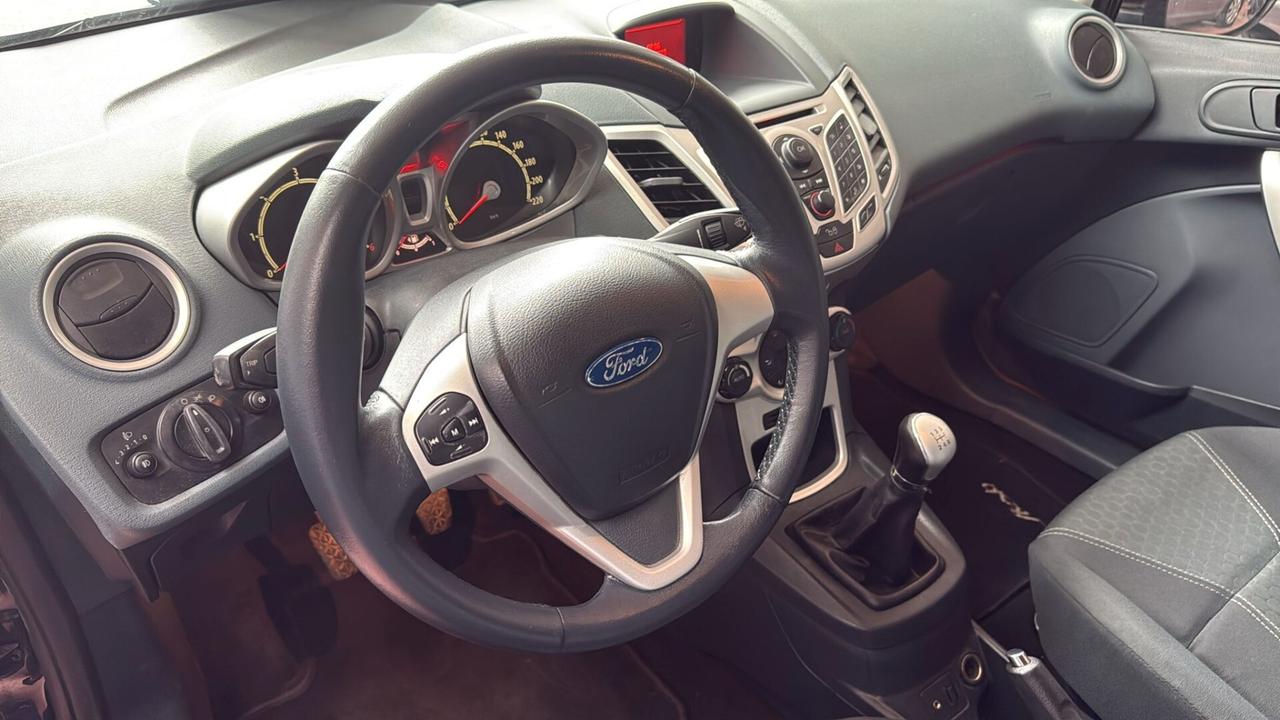 Ford Fiesta 1.4 TDCi 5p. Titanium