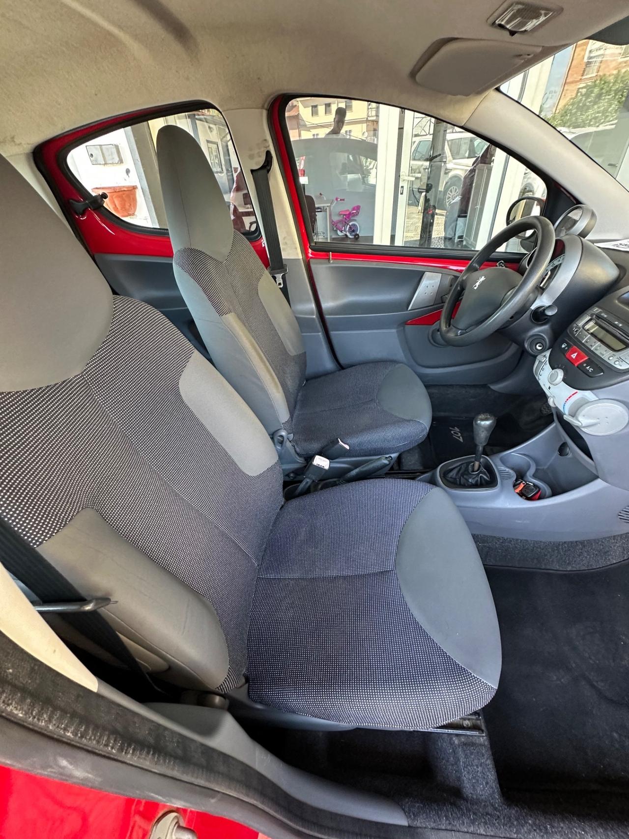 Peugeot 107 1.0 68CV 5p. Desir