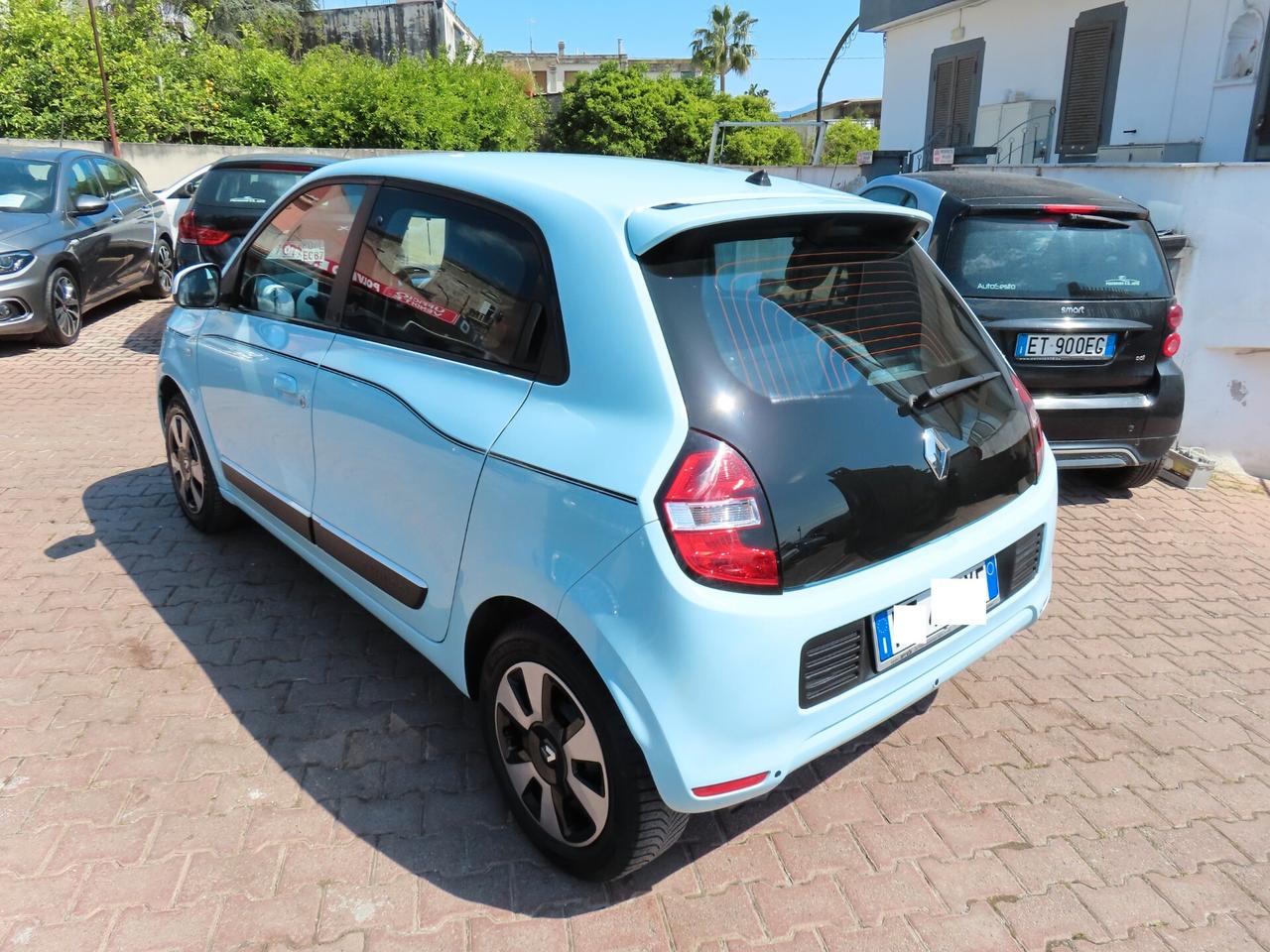Renault Twingo 900 BENZ NAVI -CAMERA 77.000 KM CERT