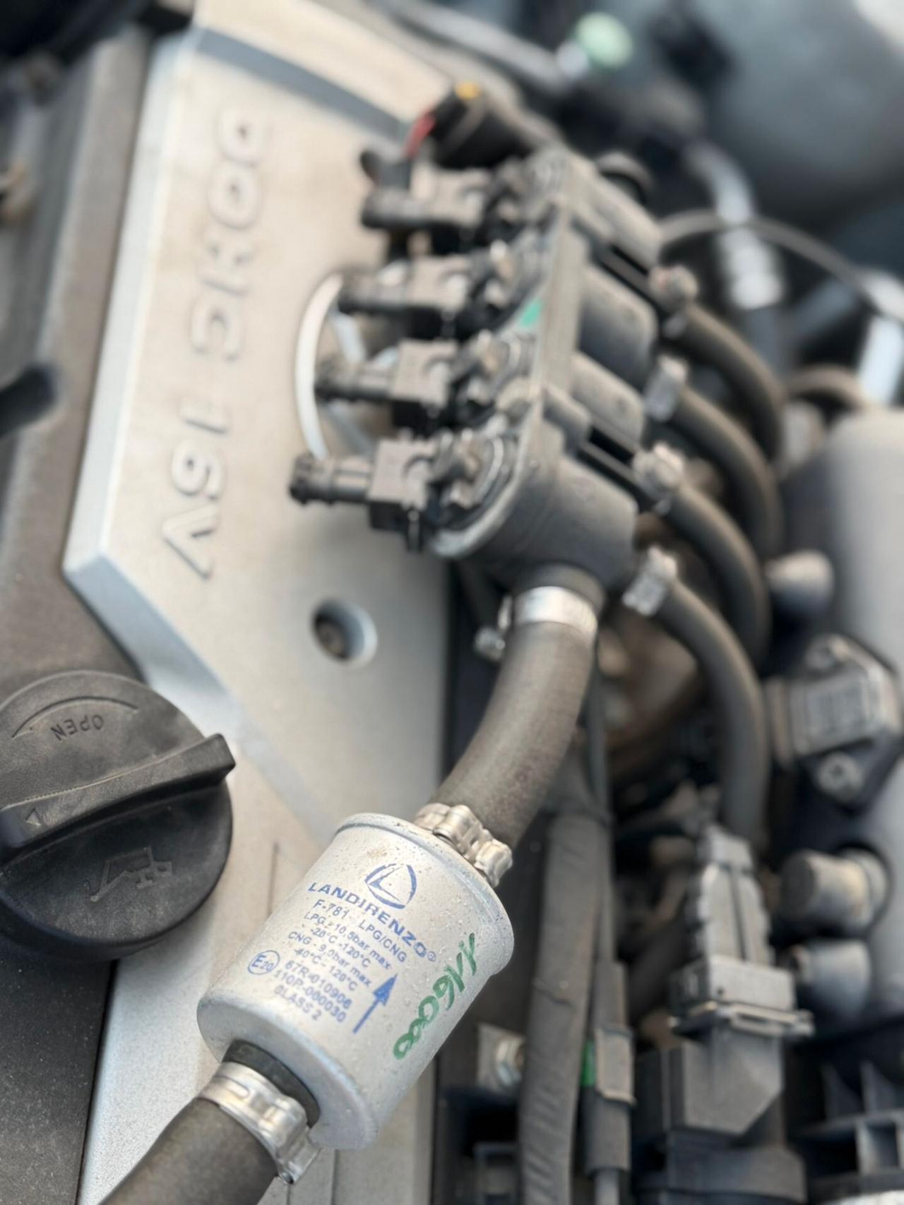 Hyundai Coupe 1.6 Benzina + GPL scade 2033