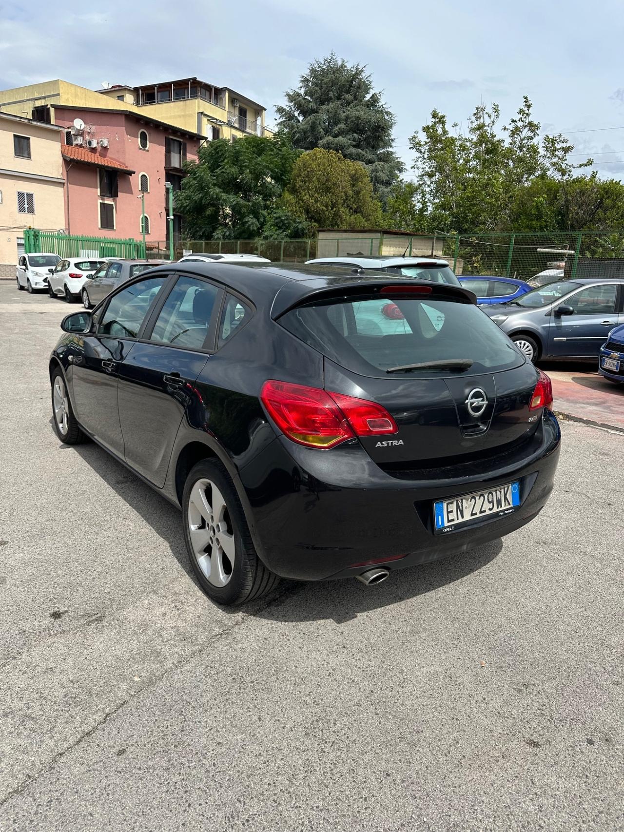 Opel Astra 1.4 Turbo 140CV 5 porte GPL Tech Cosmo
