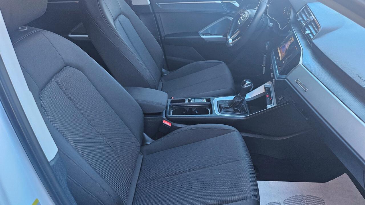 Audi Q3 SPB 45 TFSI e S tronic Business Plus